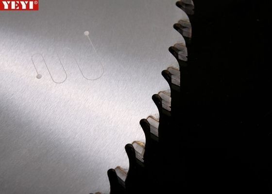 450MM het snijden van de Acrylbladen van de Aluminium Scherpe Zaag met Ceratizit-Uiteinden Stille Kern