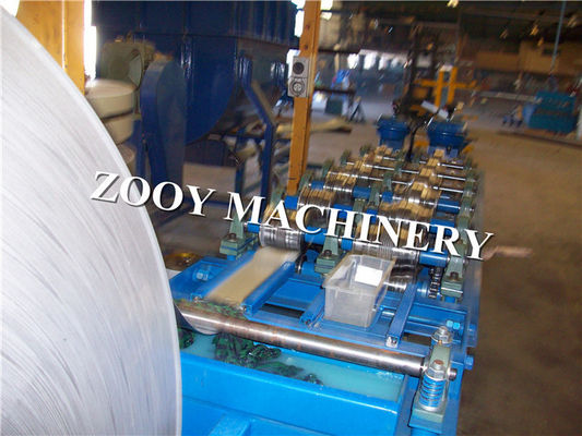 Het Metaaldrywall van het aluminiumblad de Nagel en het Spoor rollen het Vormen van Machine met Hydraulisch Knipsel