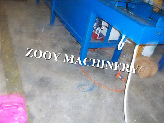 Het Metaaldrywall van het aluminiumblad de Nagel en het Spoor rollen het Vormen van Machine met Hydraulisch Knipsel